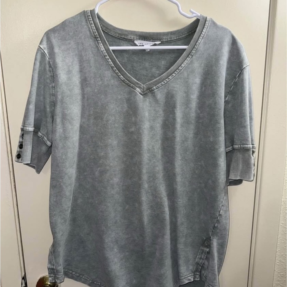 Sage V-Neck Short Sleeve Shirt